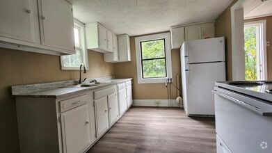 Building Photo - Remodeled 1 bedroom, standalone unit