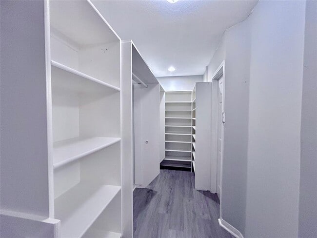 Building Photo - 8114 Brighton Pl Ct