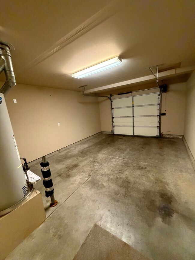 Building Photo - 9965 W Rosecroft Ct