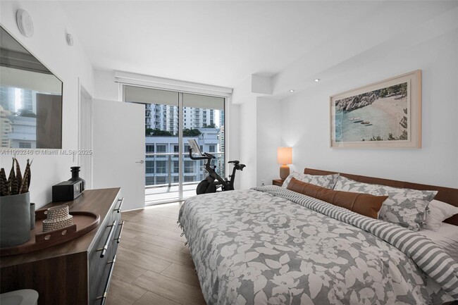 Building Photo - 1100 S Miami Ave