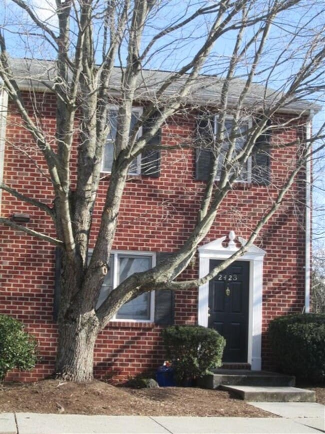 Building Photo - 2423 Ridge Rd