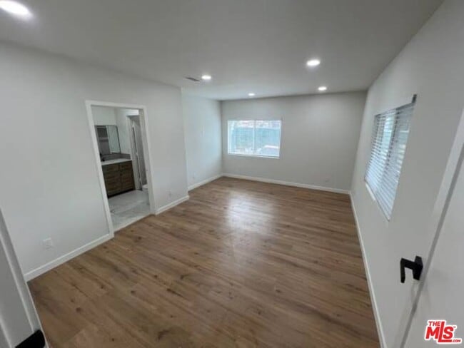 Building Photo - 4852 Topanga Canyon Blvd