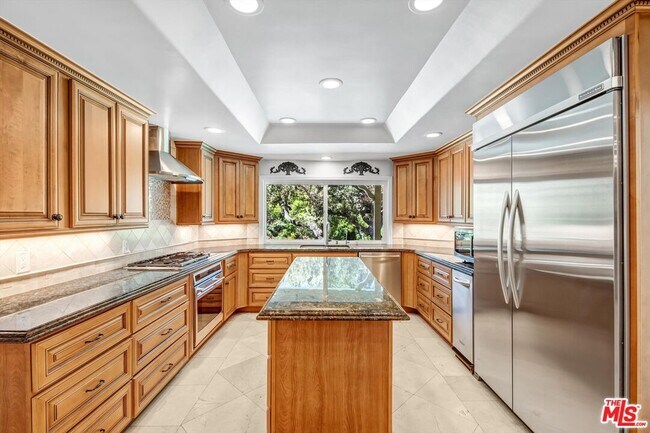 Building Photo - 1515 Outlook Cir