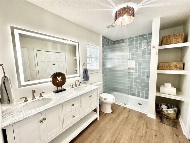 Building Photo - 1210 Bienville Blvd