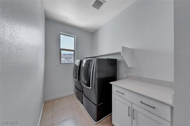 Building Photo - 1038 Delbrook Ave