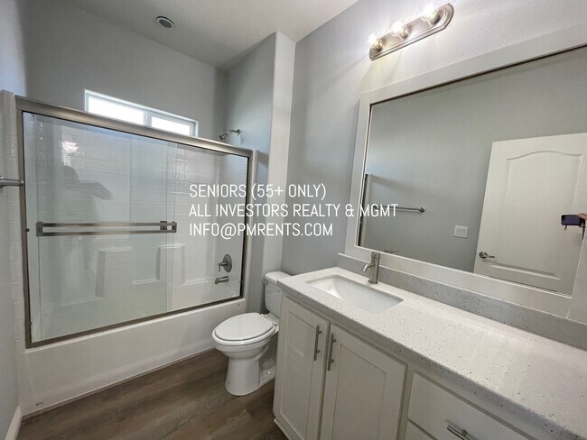 Building Photo - 141 Douglas Dr