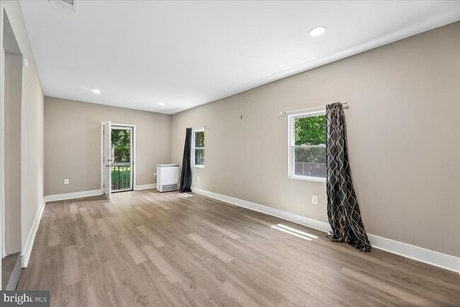 Building Photo - 3102 Romaine Ct