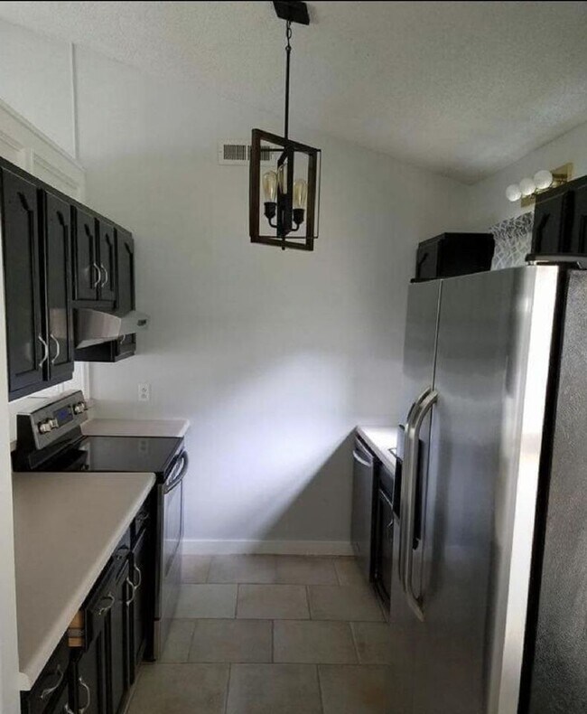 Building Photo - Knoxville 37934 - 3 bedroom, 2 bath home, ...