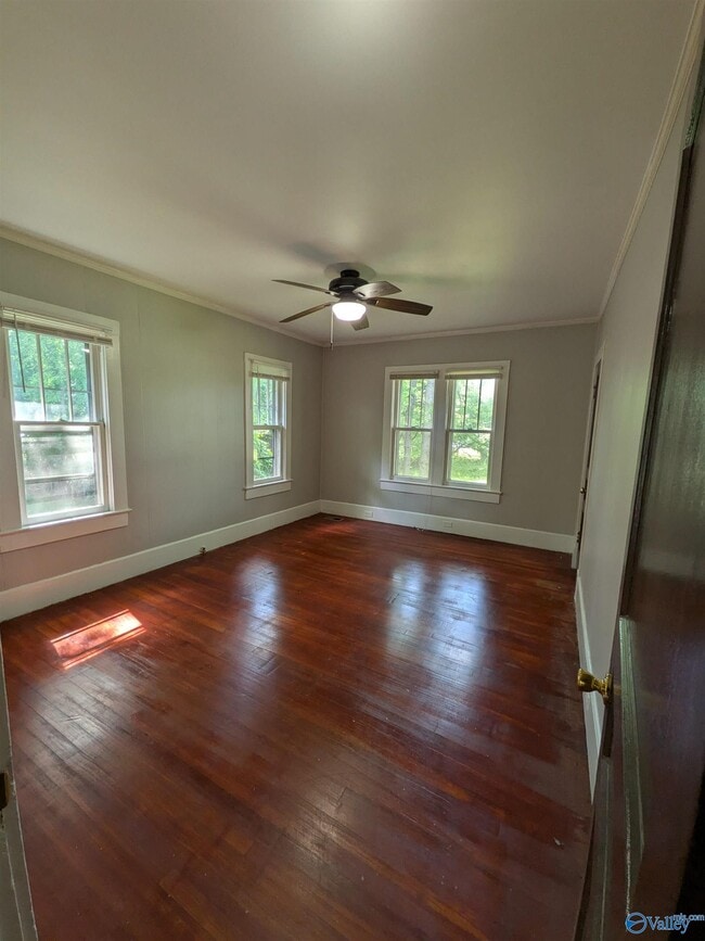 Building Photo - 2404 Whitesburg Dr