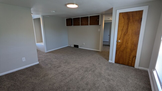 Building Photo - Welcome to this newly renovated, 4-bedroom...