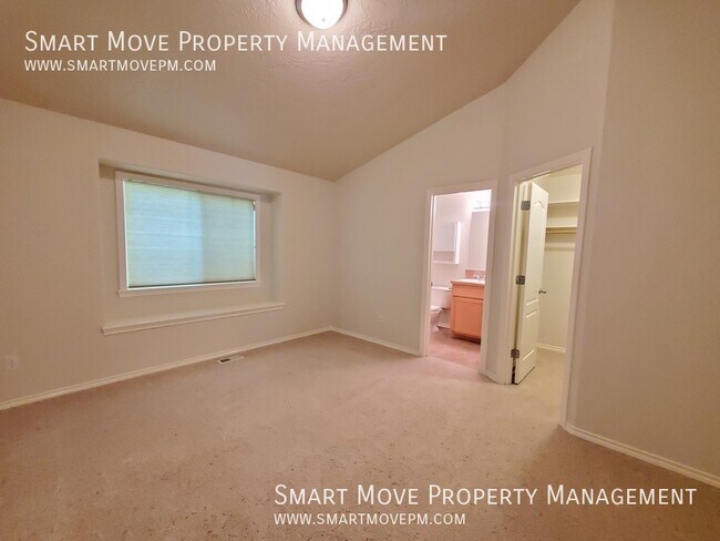 Building Photo - 1427 W Great Basin Dr