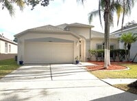 Building Photo - Beautiful Hunter’s Creek Pool Home!