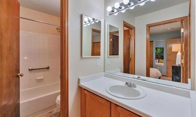 Building Photo - 2143 S Waco St