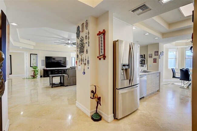 Building Photo - 1395 S Ocean Blvd