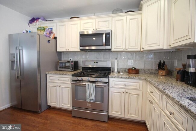 Building Photo - 3114 16th St NE