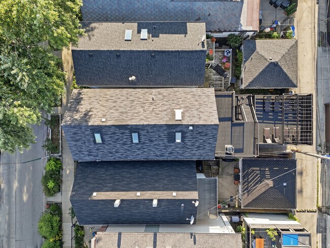 Building Photo - 1934 W Race Ave
