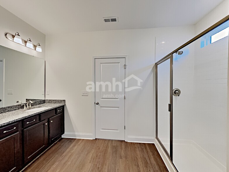 Building Photo - 201 Stowe Rd