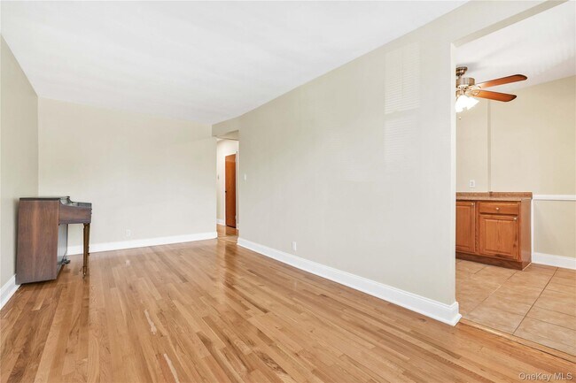 Building Photo - 5306 Glenwood Rd