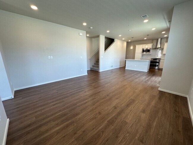 Building Photo - 4888 Denys Dr.