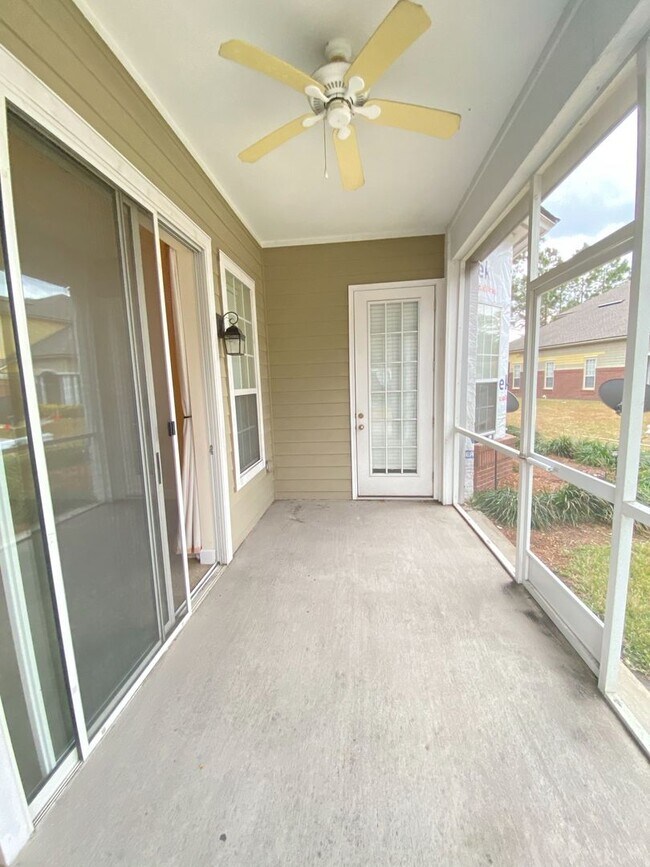 Building Photo - Spacious 3/3.5 Condo with Garage in Fleming Island
