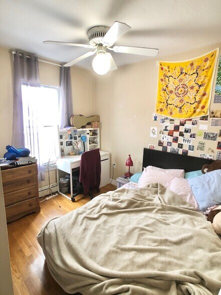 Building Photo - 135 Marcella St