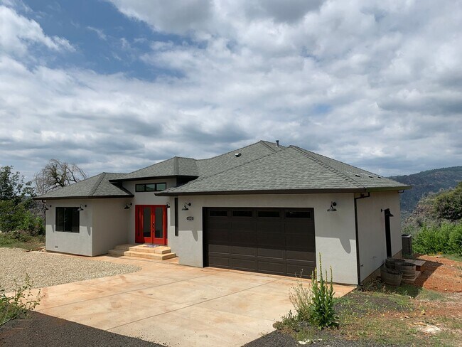 Building Photo - 6190 Forty Oaks Ln