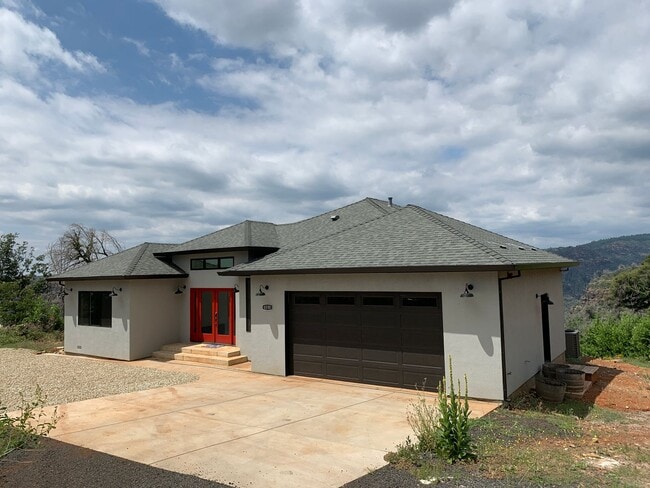 Primary Photo - Breathtaking Paradise Retreat: Modern Home with Stunning Canyon Views and Next to Billie Park!