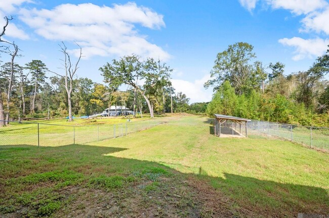 Building Photo - 9825 Fawn Vw Dr