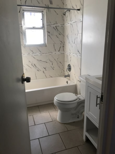 Building Photo - 241 Quinnipiac Ave