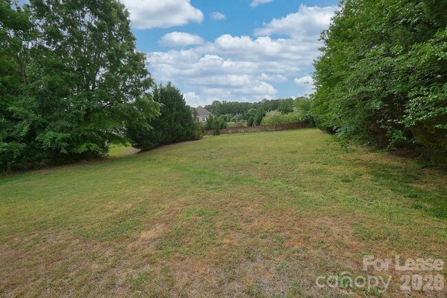 Building Photo - 4224 Lois Ln