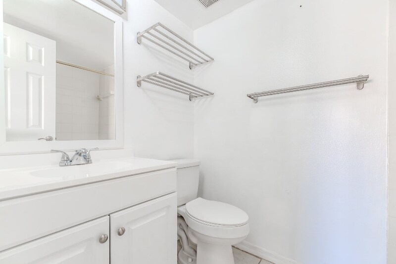 Building Photo - 1515 Huntington Ln