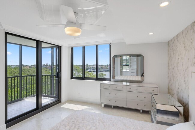 Building Photo - 3420 S Ocean Blvd