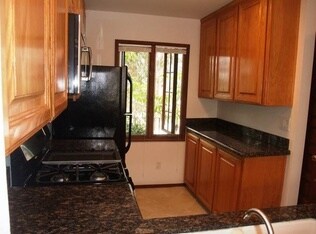 Building Photo - 8614 Villa La Jolla Dr