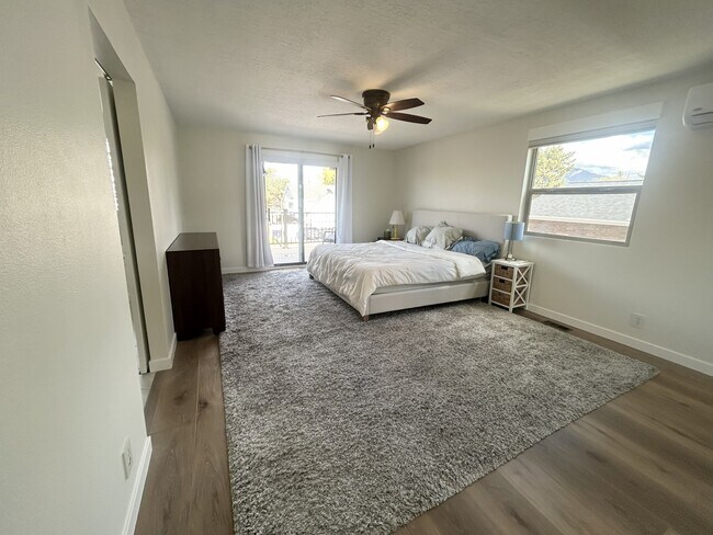 Building Photo - 1094 Gravel Hills Dr