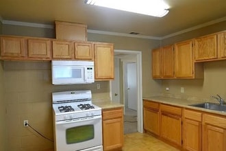 Building Photo - 1146 Azusa St