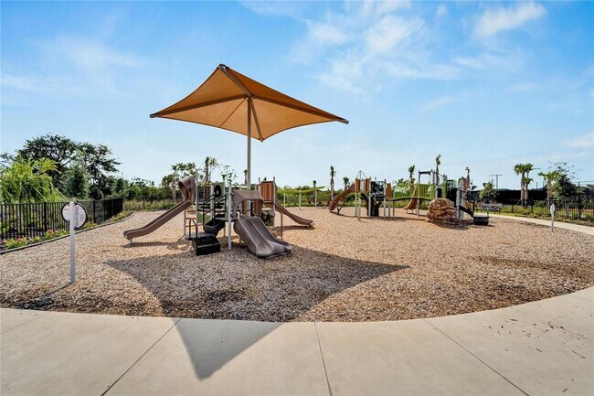 Building Photo - 17641 Crescent Moon Lp