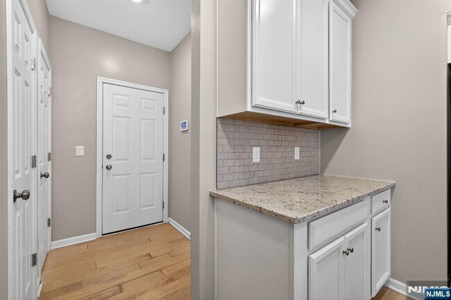 Building Photo - 28 Leahy Dr