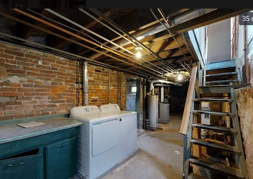 Building Photo - 431 E Market St