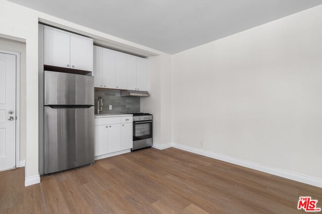 Building Photo - 148 S McCarty Dr