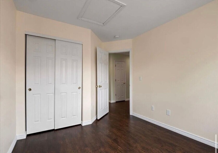 Building Photo - 4276 S Eldridge St