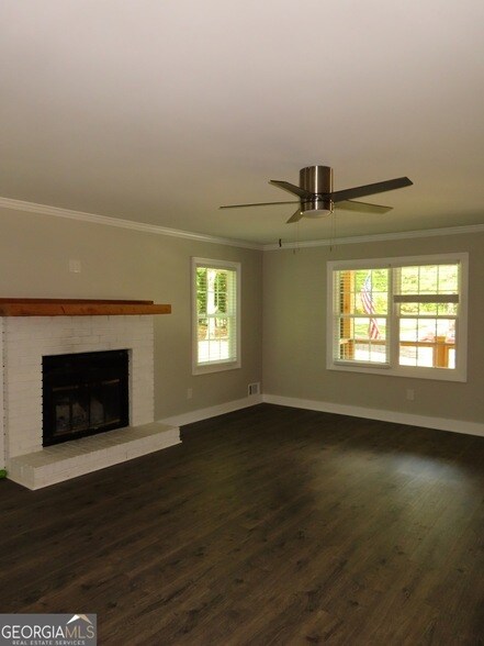 Building Photo - 5006 Suwanee Dam Rd