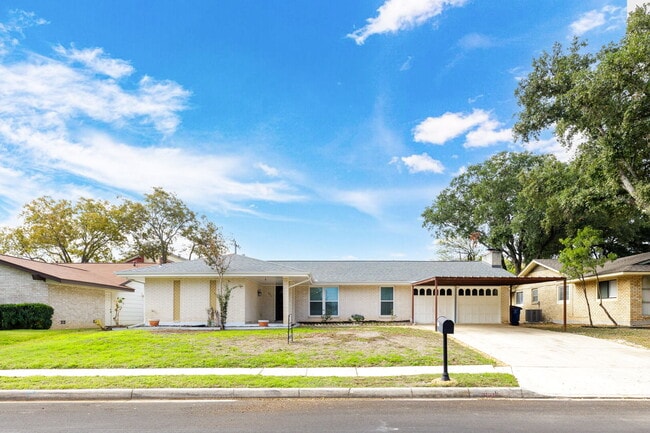 Building Photo - 10615 Lands Run St