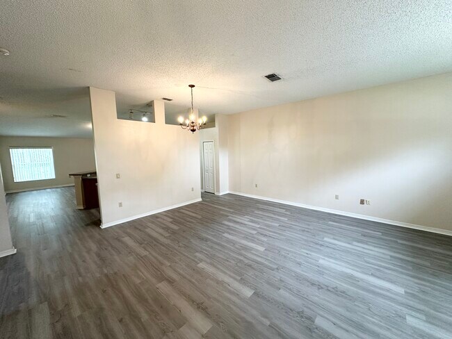 Building Photo - 9 Rybell Pl