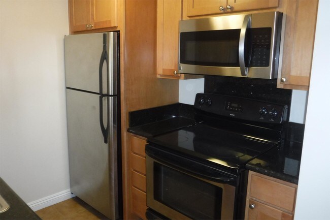 Building Photo - 5540 Lindo Paseo