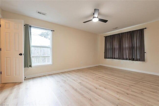 Building Photo - 3528 Chester St