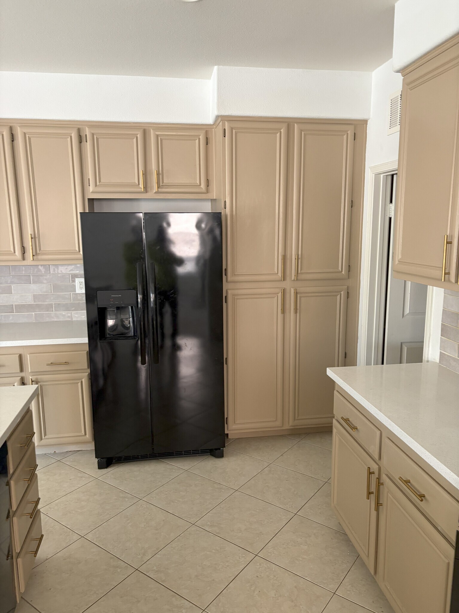 Building Photo - 36070 Joltaire Way