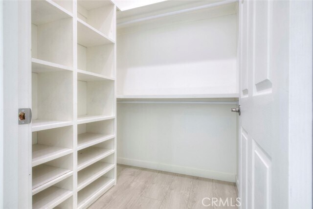 Building Photo - 353 N Mariposa St