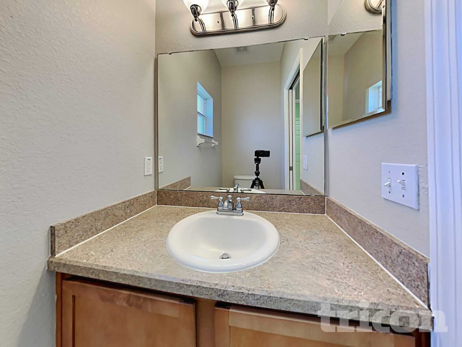 Building Photo - 10763 Carloway Hills Dr