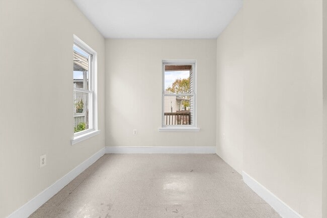 Building Photo - 239 Bowdoin St