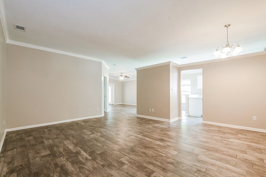 Building Photo - 2845 Falling Tree Cir